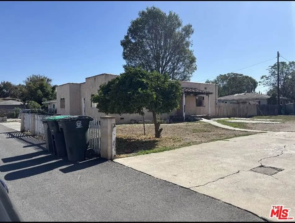 1071 Walnut Street, Tustin, CA — listing photo 1