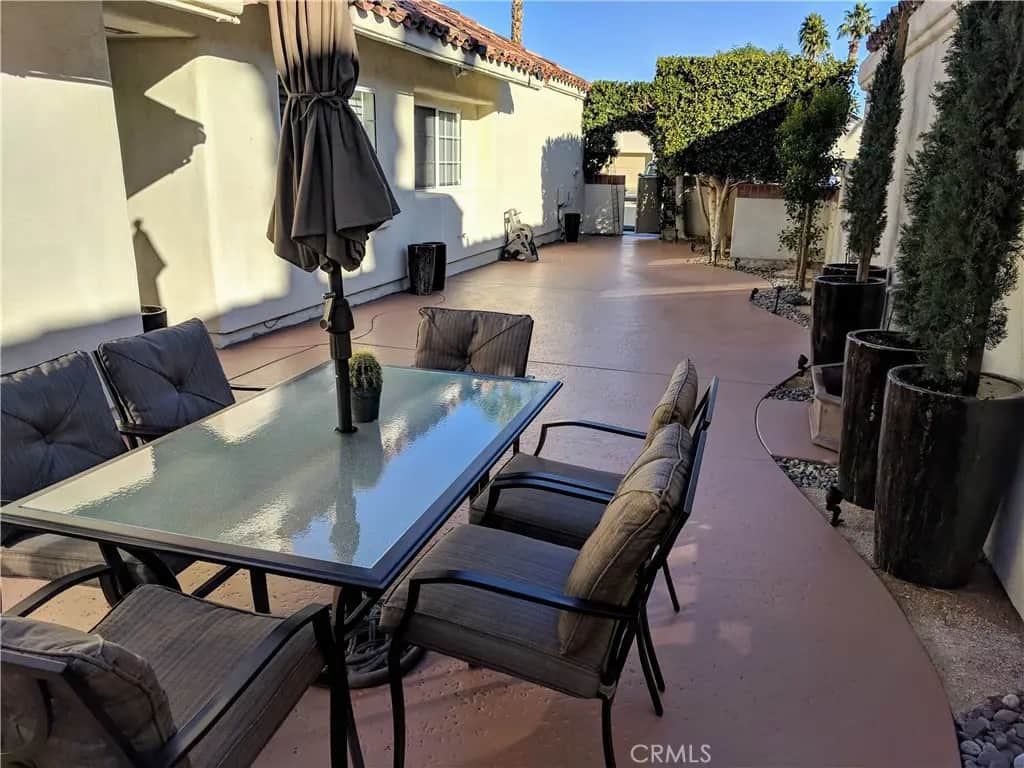43695 Calle Las Brisas W, Palm Desert, CA — listing photo 1