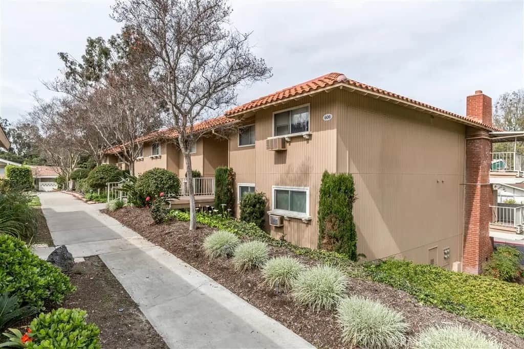 606 AVE SEVILLA C, Laguna Woods, CA — listing photo 1